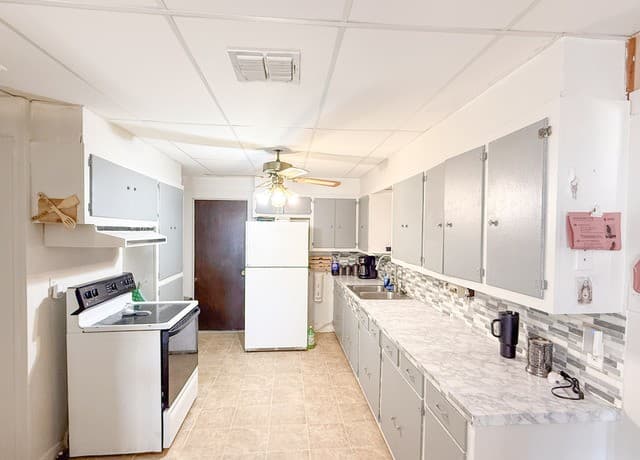 110  Renfro Dr, Devine, TX 78016 — photo 10