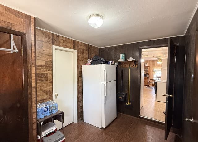 110  Renfro Dr, Devine, TX 78016 — photo 12