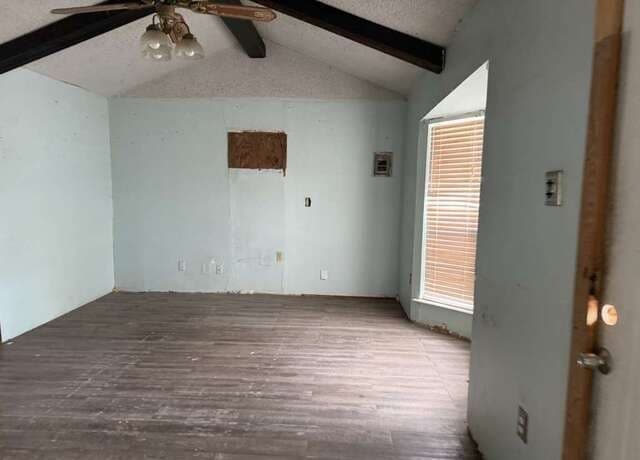 1912  San Carlos, San Antonio, TX 78207 — photo 2