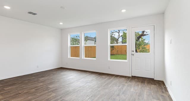 2122  Giant Cactus, San Antonio, TX 78221 — photo 4