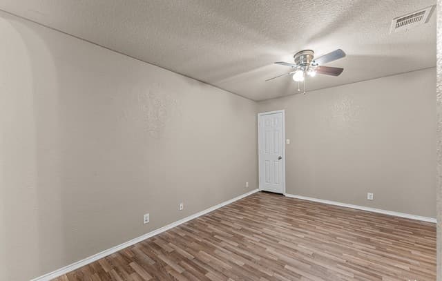 12122  Chi Chis Cv, San Antonio, TX 78221 — photo 11