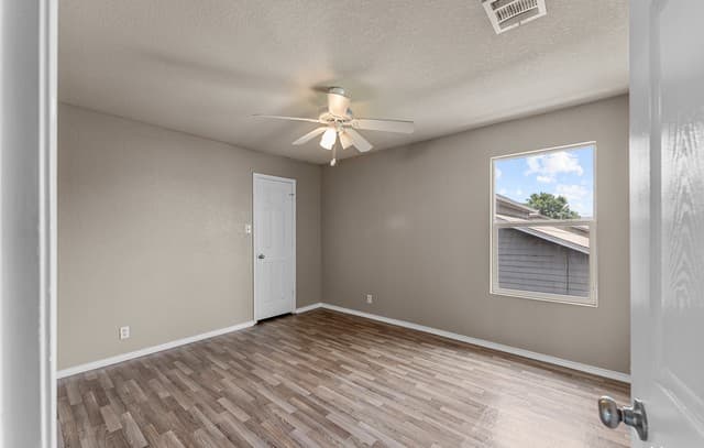 12122  Chi Chis Cv, San Antonio, TX 78221 — photo 7