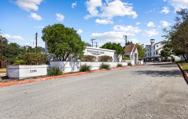 2255  Thousand Oaks Unit 504