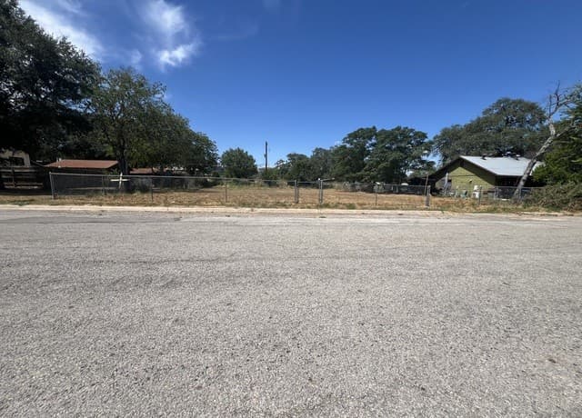 409  Ave D, Poteet, TX 78065 — photo 2