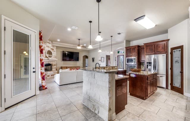112 S Abrego Xing, Floresville, TX 78114 — photo 14