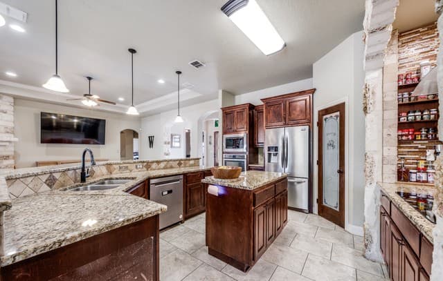 112 S Abrego Xing, Floresville, TX 78114 — photo 17