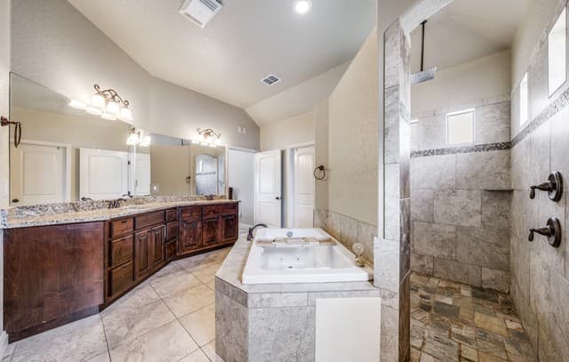 112 S Abrego Xing, Floresville, TX 78114 — photo 22