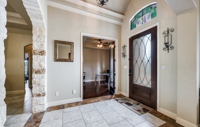 112 S Abrego Xing, Floresville, TX 78114 — photo 6