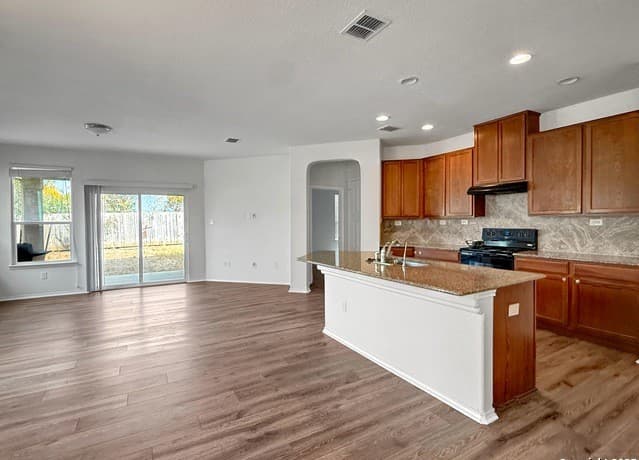6503  Wind Trce, San Antonio, TX 78239 — photo 5