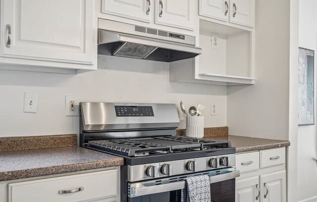 254  Lone Star Blvd, San Antonio, TX 78204 — photo 10