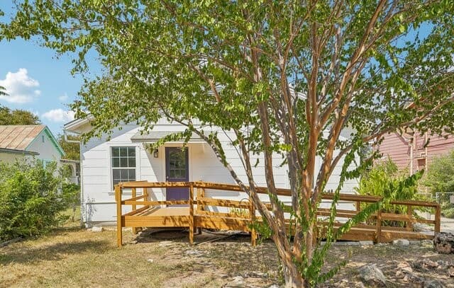 254  Lone Star Blvd, San Antonio, TX 78204 — photo 18