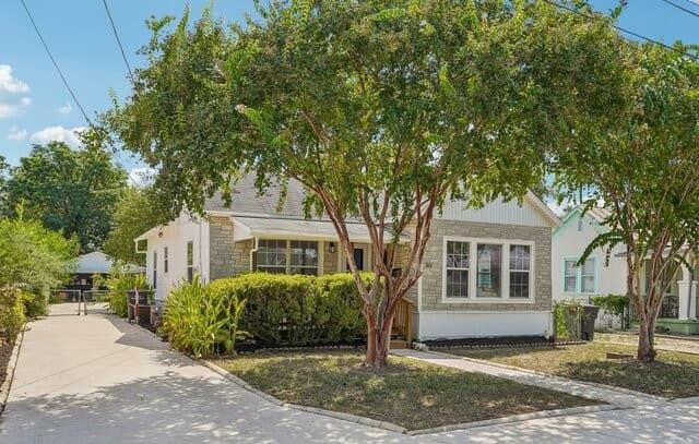 254  Lone Star Blvd, San Antonio, TX 78204 — photo 2