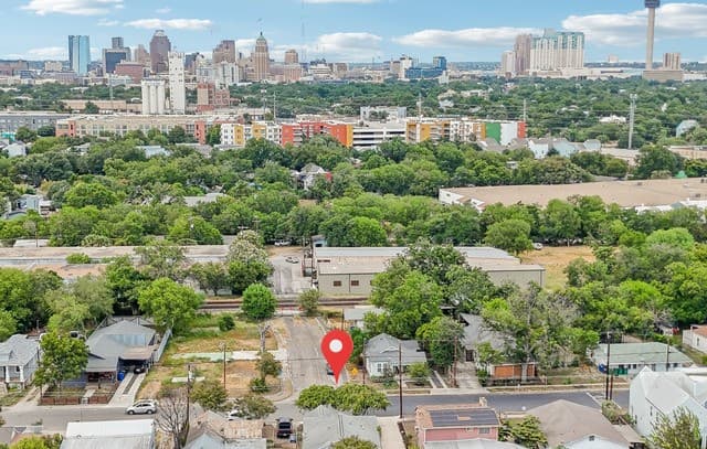 254  Lone Star Blvd, San Antonio, TX 78204 — photo 21