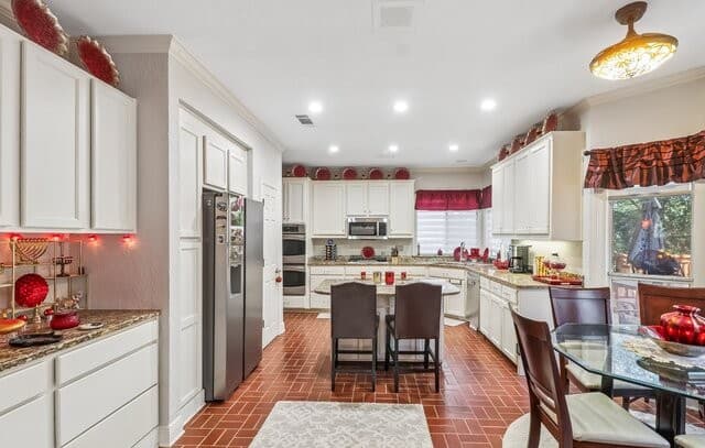 8238  Plum Valley Dr, San Antonio, TX 78255 — photo 9