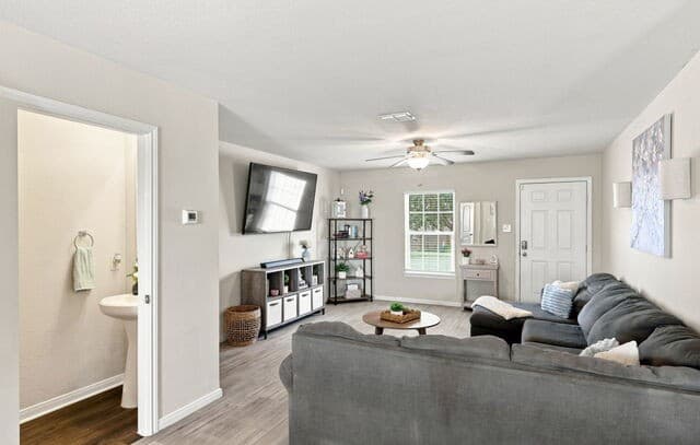 15250  Snug Harbor Way, Von Ormy, TX 78073 — photo 4