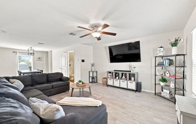 15250  Snug Harbor Way, Von Ormy, TX 78073 — photo 6