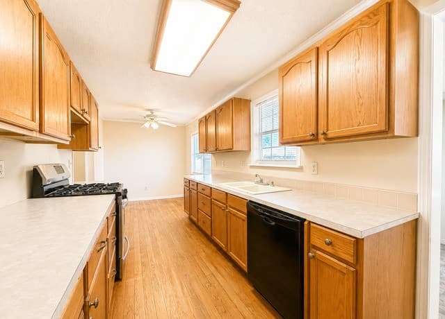 9589  Cedaredge, San Antonio, TX 78263 — photo 6