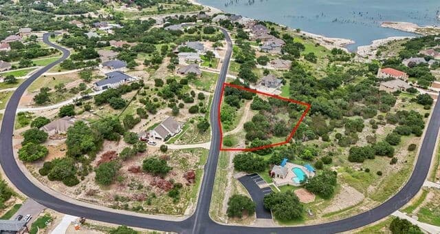 378 Oak Shores
