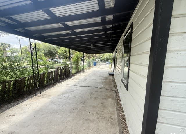 219  Mohawk St, San Antonio, TX 78211 — photo 18