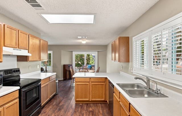 18635  Creekside Pass, San Antonio, TX 78259 — photo 10