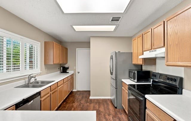 18635  Creekside Pass, San Antonio, TX 78259 — photo 11