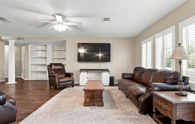 18635  Creekside Pass, San Antonio, TX 78259 — photo 9