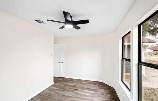 10035  Aztec Vlg, San Antonio, TX 78245 — photo 12