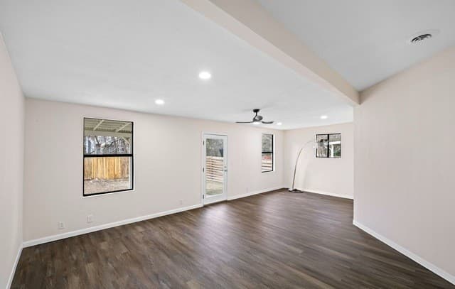 10035  Aztec Vlg, San Antonio, TX 78245 — photo 6