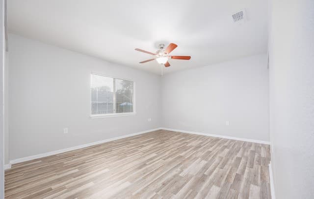 3543  Bottomless Lk, San Antonio, TX 78222 — photo 11