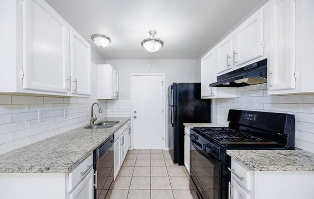 3543  Bottomless Lk, San Antonio, TX 78222 — photo 5