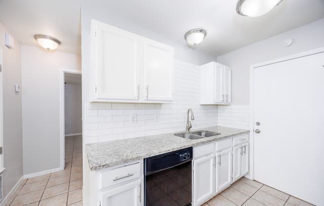 3543  Bottomless Lk, San Antonio, TX 78222 — photo 6