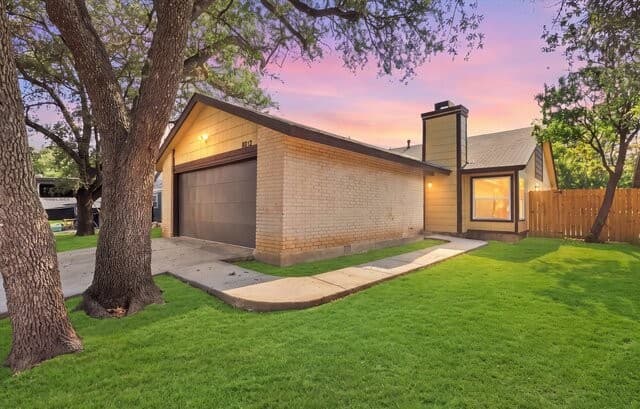 8012  Laurel Bnd