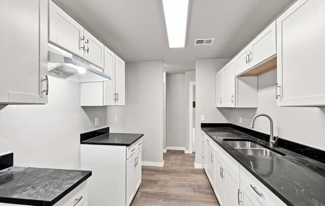 8012  Laurel Bnd, San Antonio, TX 78250 — photo 10