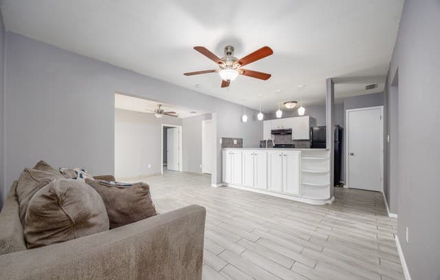 4402  Bright Sun St, San Antonio, TX 78217 — photo 10