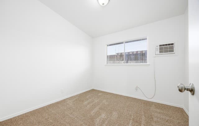 5119  Village Crst, San Antonio, TX 78218 — photo 14