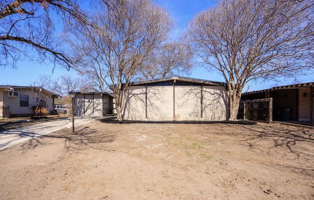 5119  Village Crst, San Antonio, TX 78218 — photo 2