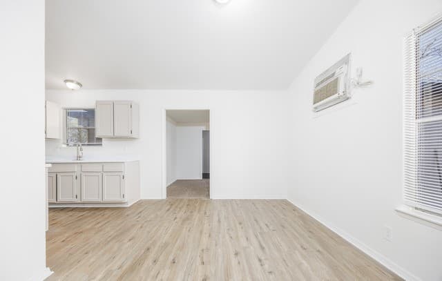 5119  Village Crst, San Antonio, TX 78218 — photo 24