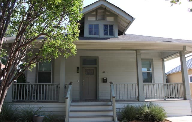 421  Devine St Unit 1