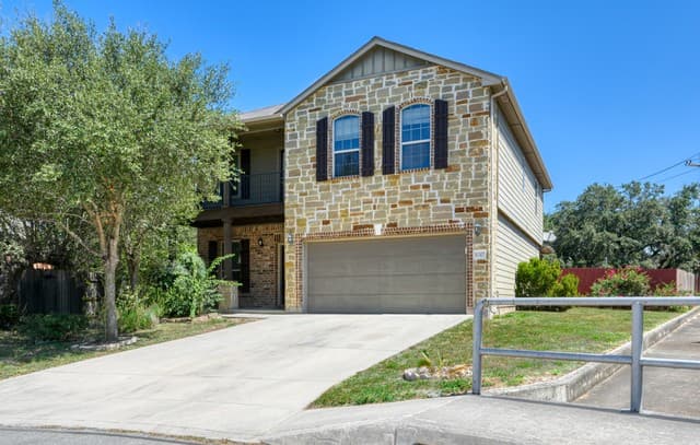 10307  Walnut Crest