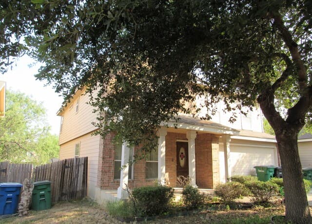 223  Bridle Rdg, San Antonio, TX 78227 — photo 2