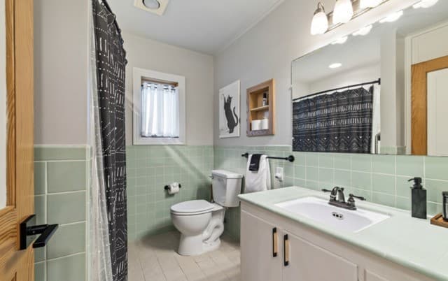 904 N Orange St, Fredericksburg, TX 78624 — photo 18