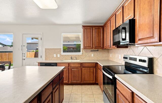 934  MAGNOLIA Summit, San Antonio, TX 78251 — photo 10