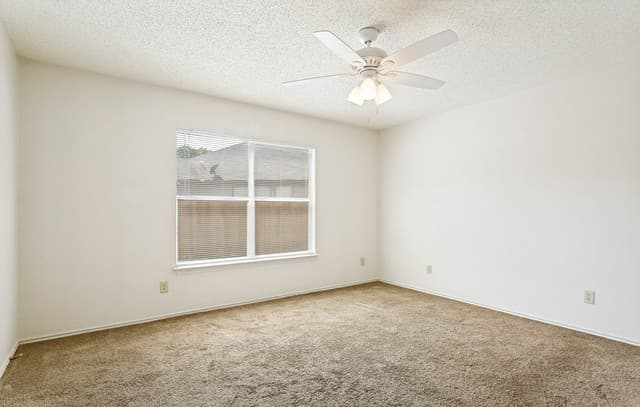 5003  Elk Crk, San Antonio, TX 78251 — photo 10