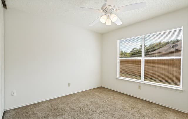 5003  Elk Crk, San Antonio, TX 78251 — photo 9