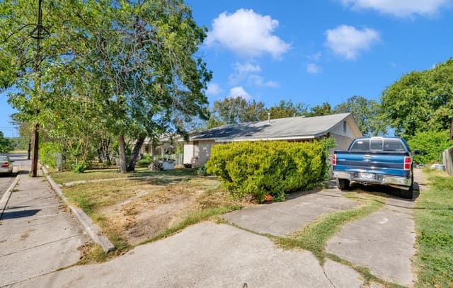 4407  Howard St, San Antonio, TX 78212 — photo 3