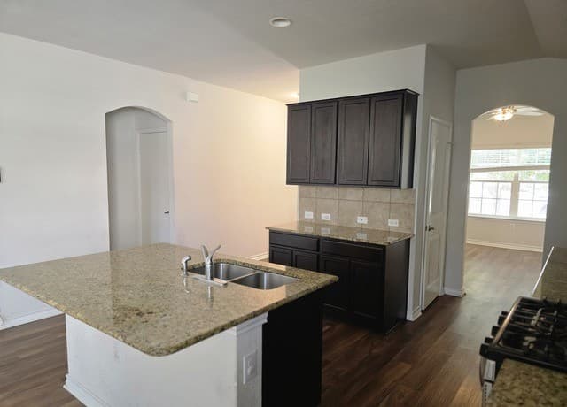707  Mizuno Way, San Antonio, TX 78221 — photo 5