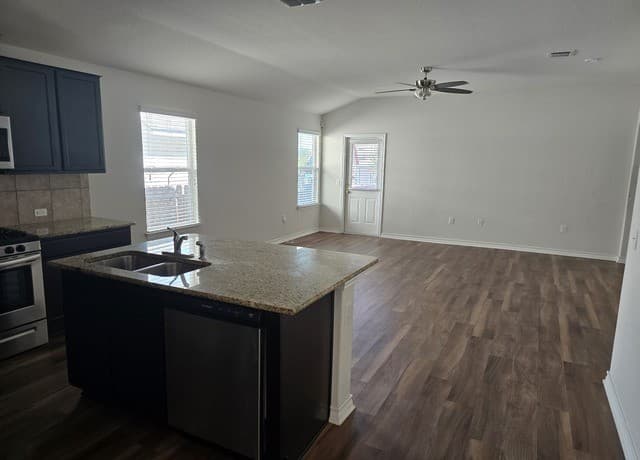 707  Mizuno Way, San Antonio, TX 78221 — photo 6