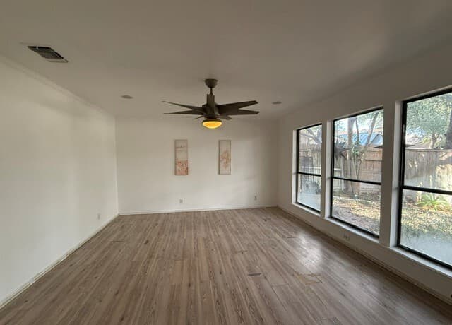 24  Donore, San Antonio, TX 78229 — photo 11