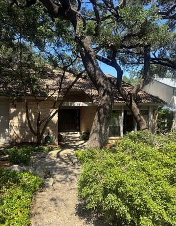 24  Donore, San Antonio, TX 78229 — photo 2