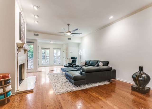 8000 Donore Pl Unit 11, San Antonio, TX 78229 — photo 3